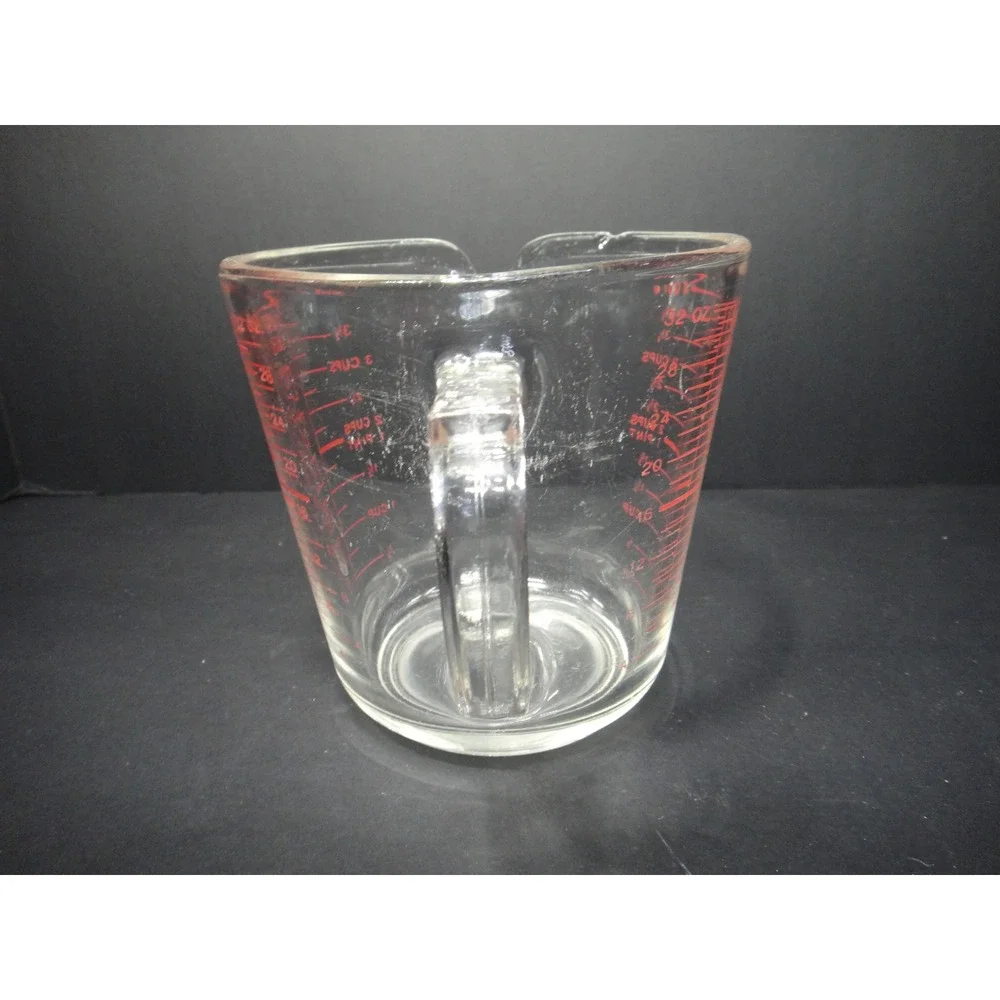 Vintage Pyrex 1 Quart Liquid Measuring Cup 32 oz 4 Cup Red Lettering D-Handle
